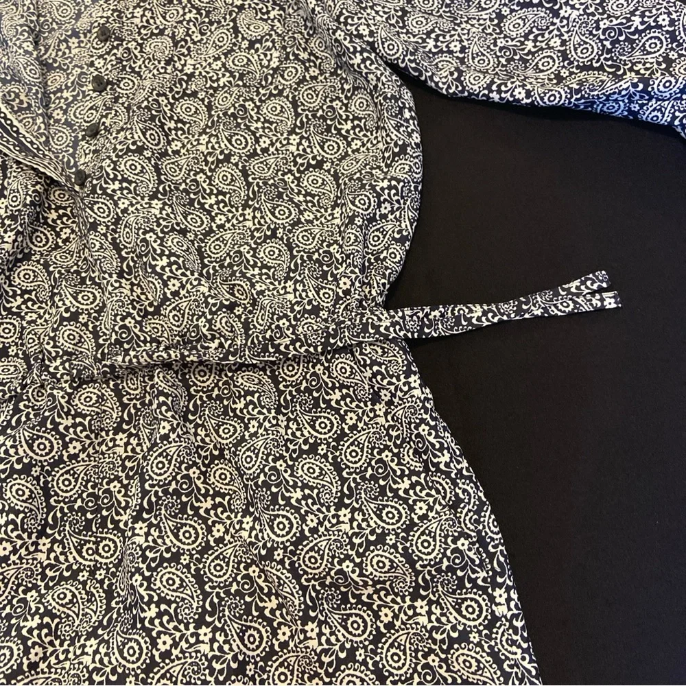 Ann Taylor Loft Aztec Long Sleeve Romper Sz 6 Navy Blue Geo Print Pockets - Picture 7 of 12